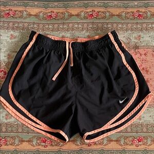 NIKE|Women's Black and Orange Athletic Shorts|Medium|EUC